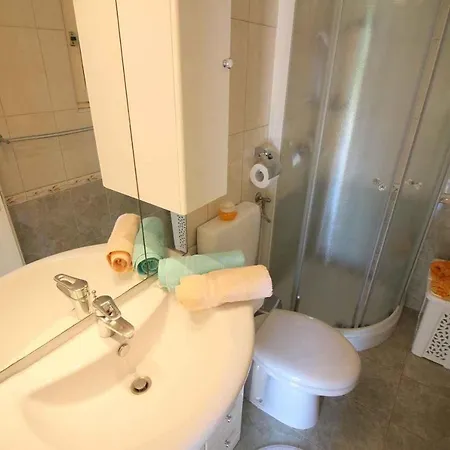 Rum i privatbostad Holiday Home In Porec - Istrien 10308