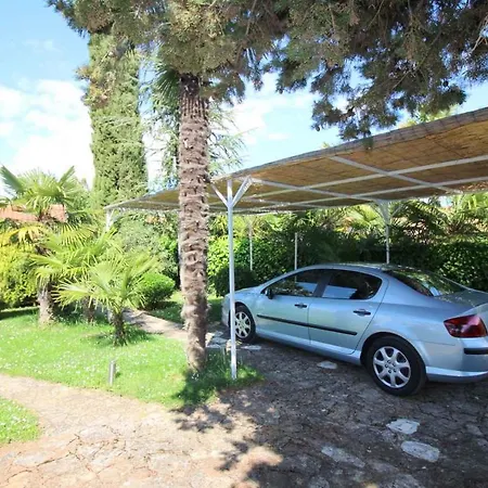 Holiday Home In Porec - Istrien 10308 Rum i privatbostad