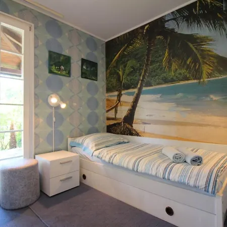Rum i privatbostad Holiday Home In Porec - Istrien 10308 *
